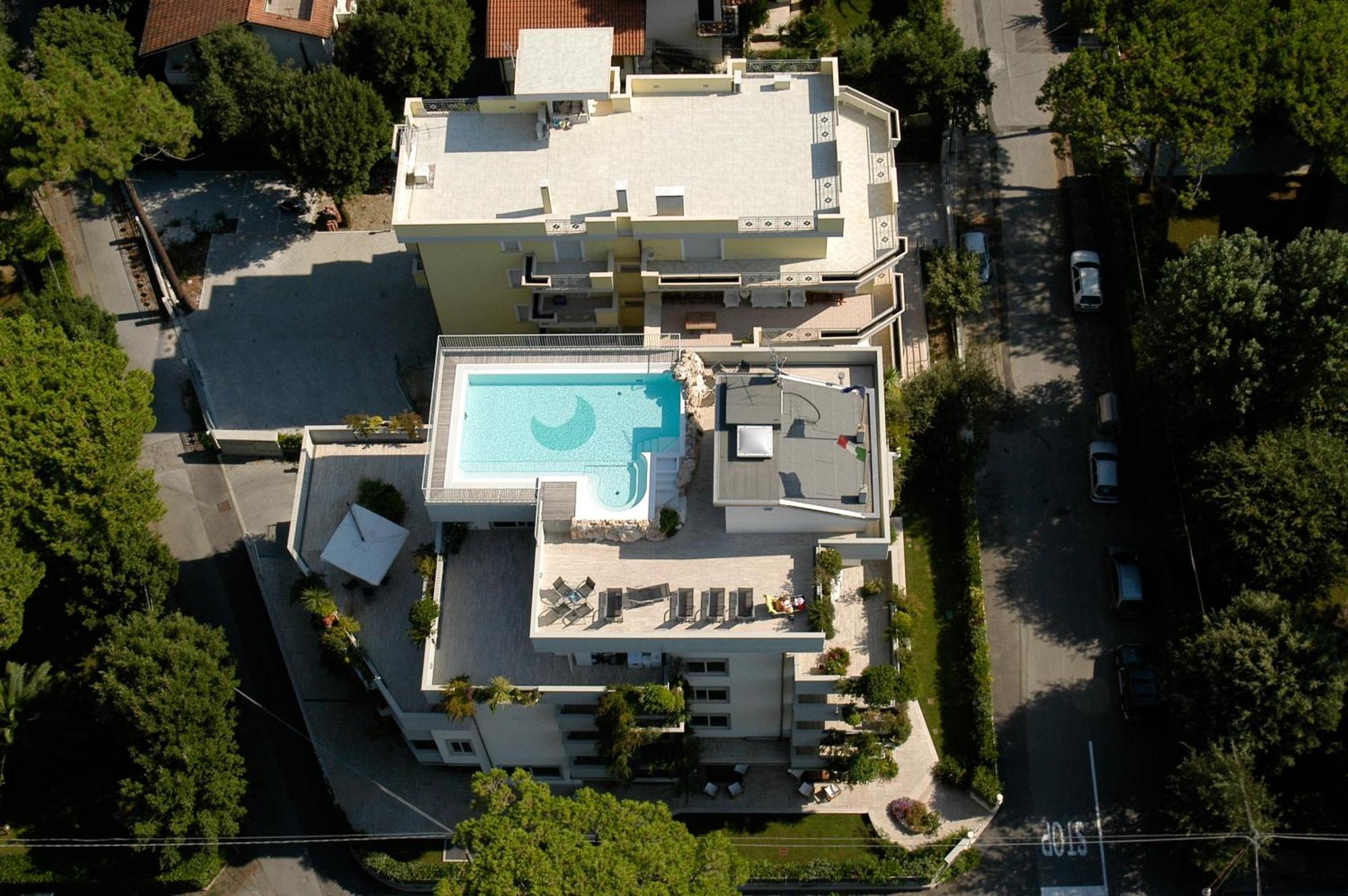 Verdeluna Aparthotel Marina di Pietrasanta Zewnętrze zdjęcie