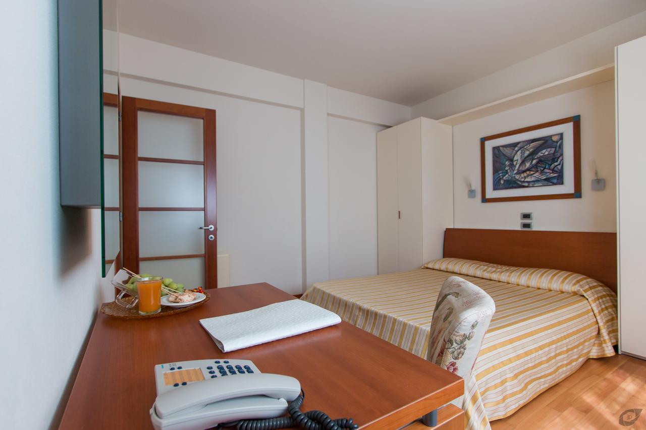 Verdeluna Aparthotel Marina di Pietrasanta Zewnętrze zdjęcie